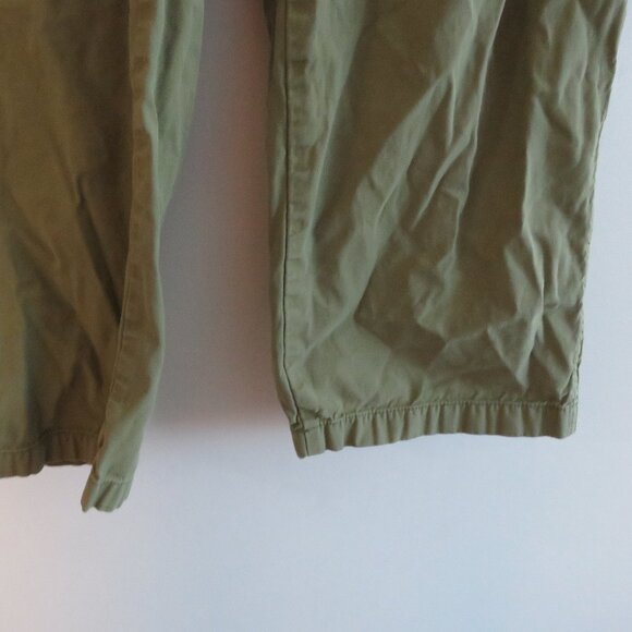 MADEWELL Plus Garment-Dyed Low-Slung Straight Cargo Pants in Classic Olive 18W - Picture 7 of 13